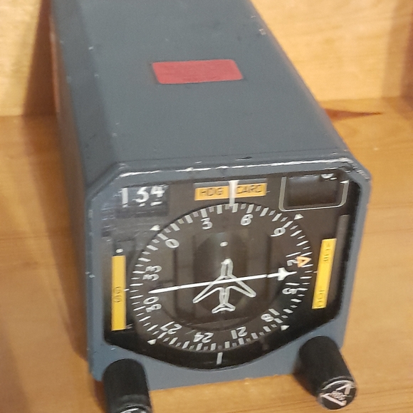 Vintage Aircraft Instrument Panel - Picture 2 of 6